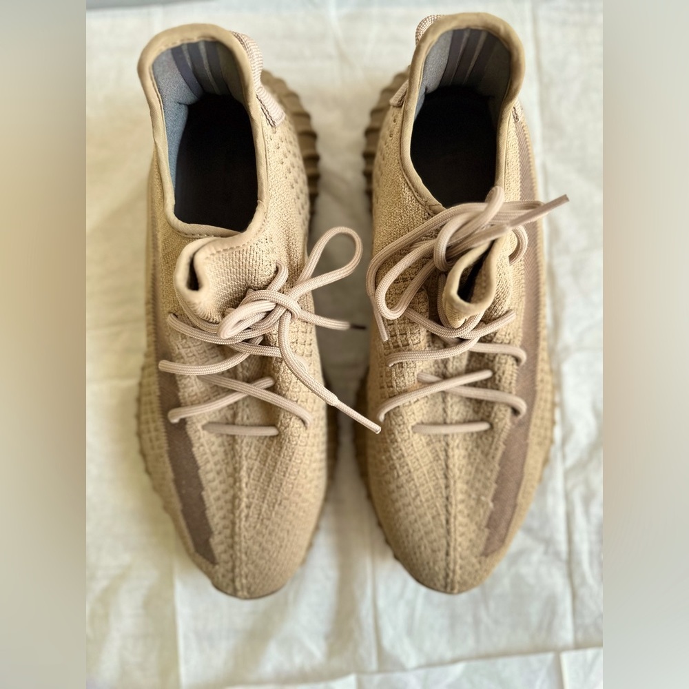 adidas mens Yeezy Boost 350 V2 Shoes, Earth, Men’s 11.5